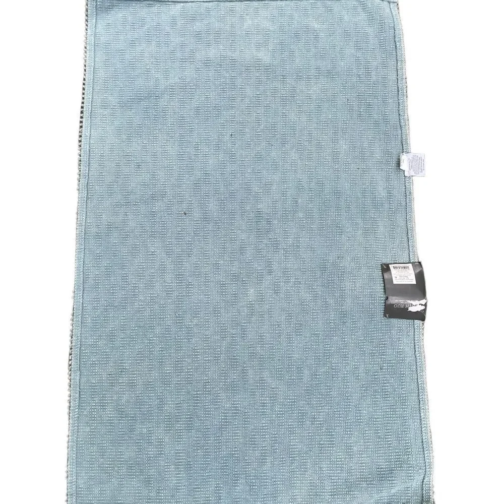 Threshold Quality Design Bath Rug. 20”x34”
